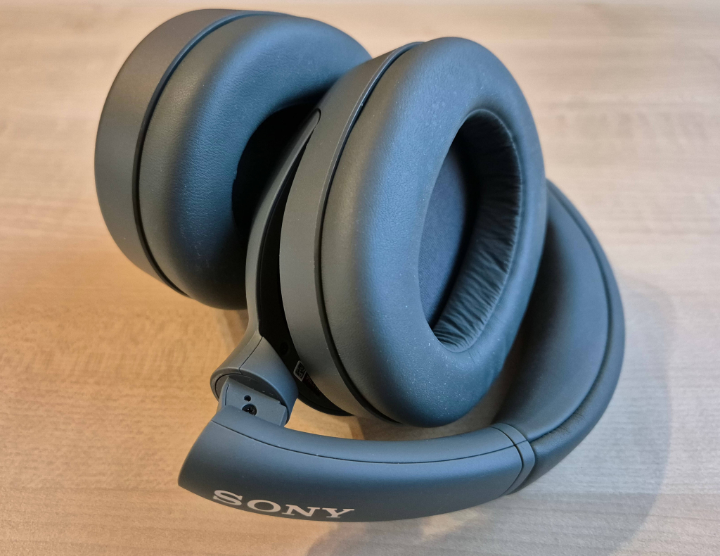 Sony ULT WEAR Review 9