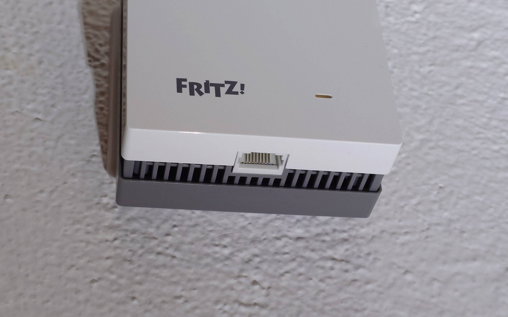 FRITZ!Repeater 1200 AX 3