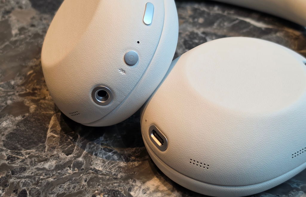 Sony 1000X THE COLLECTION Review 5